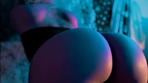 Bre @thickumsbre cover picture