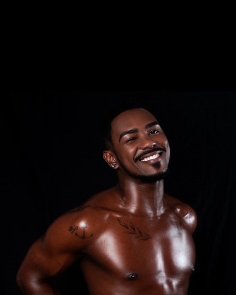 THOMAS BLACK @thomasblack23 cover picture