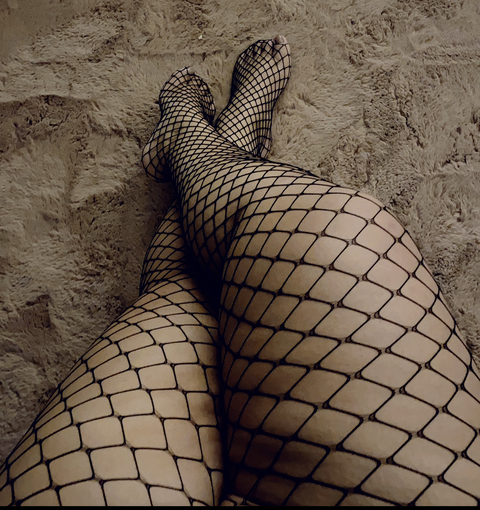Tisha @tishaphan cover picture