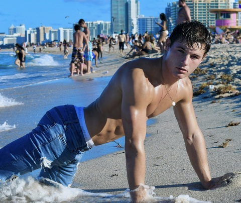 Tony Goodfellow @tony_goodfellow cover picture