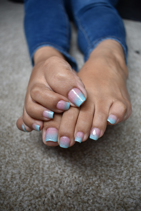 Tropical Tootsies @tropicaltootsies cover picture