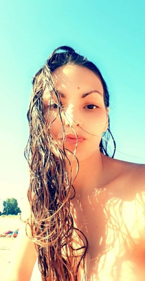Morena31 @u192975173 cover picture