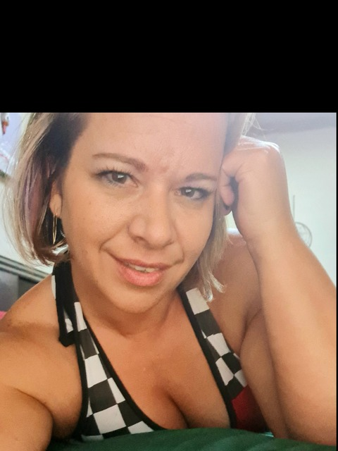 CurvyHotMandy @u233074163 cover picture
