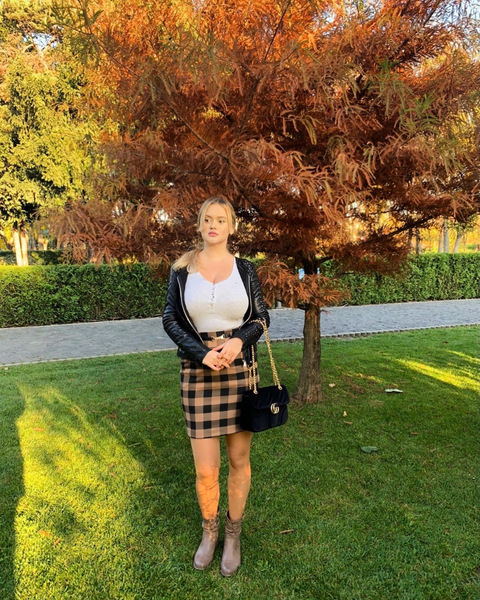 Andreea Dumi @u88721416 cover picture