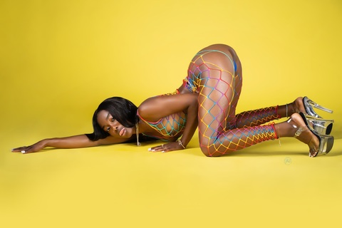 self explanatory 🔥 @unicornpussiii cover picture