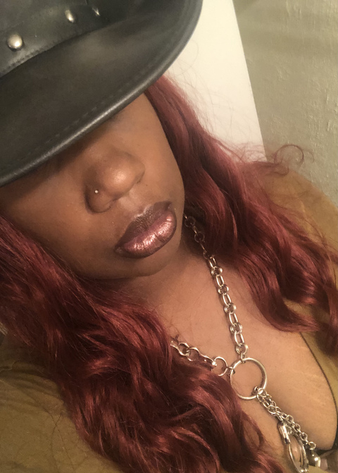 Mistress Dee @universalthinker cover picture