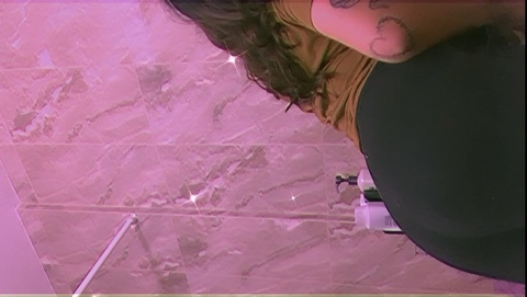 yourfavoritedillhole @urfavdillhole cover picture