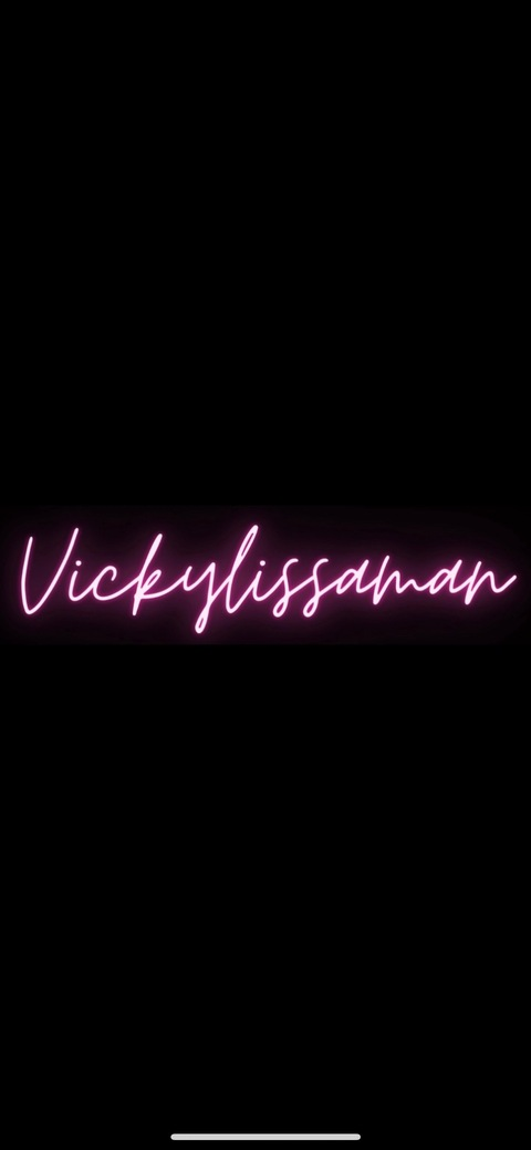 Vickylissaman🦋 @viclisax cover picture