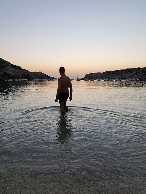 Victor @viictor17 cover picture
