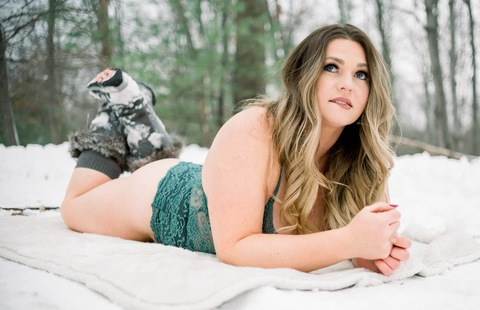 Violet @violet.blueeyes cover picture