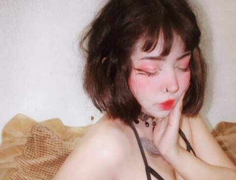 violet @violetdazee cover picture