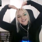 Onlyfans leaks weebyy 

 profile picture