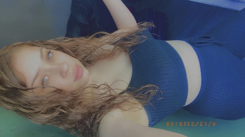 HoneyLotus @whitnneeeyyyy_ cover picture