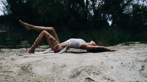 Molly @woahmolly cover picture