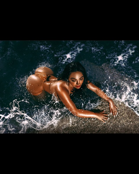 Esmeralda UNCENSORED @xoticesmeralda cover picture