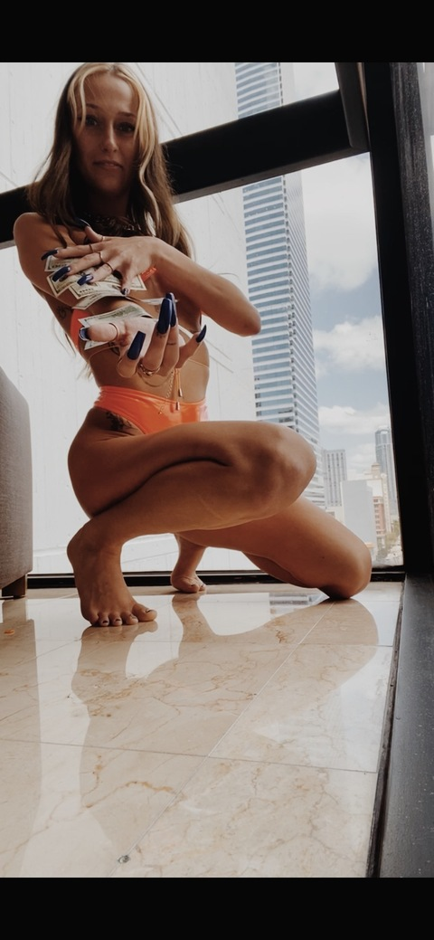 sunny ☀️ @xxxsum cover picture