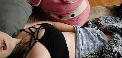 💮🏵  𝑀💋𝓂𝓂𝓎  🏵💮 @yagirrlceleste cover picture