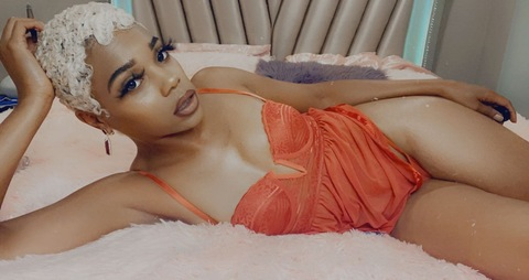 Yaya @yayams cover picture
