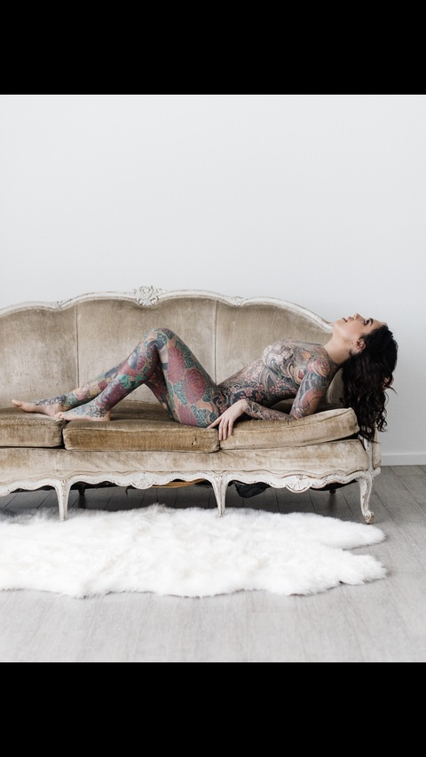Daniellea Gatt @yellagatt cover picture