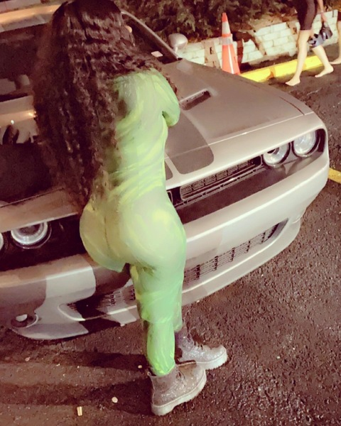 KIMBELLA_roxy @yungassout cover picture
