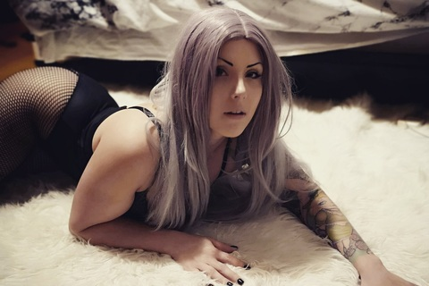 Zombie Queen @zombiequeen cover picture